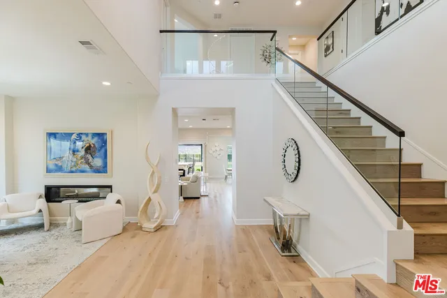 $2,400,000 | 11713 Toyon Drive, Chatsworth, CA 91311