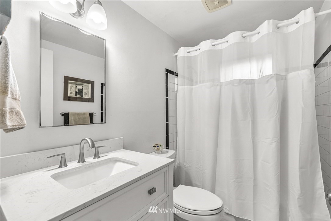 2112 Rucker Avenue, Unit 7 Everett, WA 98201 - Photo 15 of 26