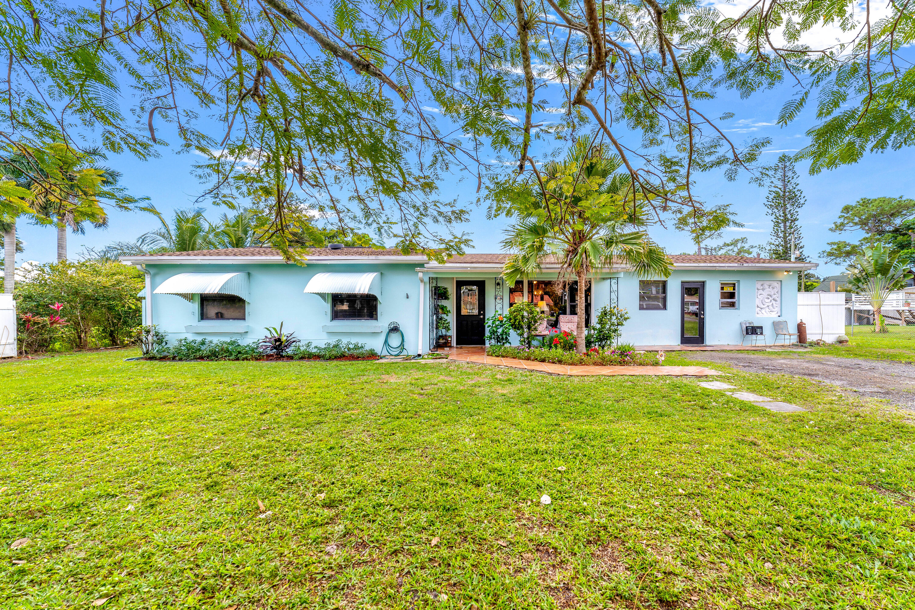 4610 Collier Road Lake Worth, FL 33463 - Photo 1 of 37 _DSC2000
