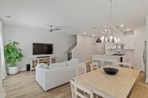 $415,000 | 4669 Ridge Bend Drive, Nashville, TN 37207