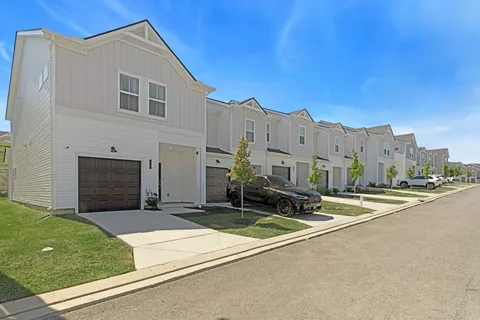 $415,000 | 4669 Ridge Bend Drive, Nashville, TN 37207