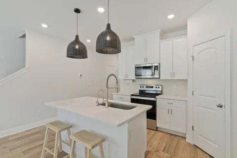 $415,000 | 4669 Ridge Bend Drive, Nashville, TN 37207