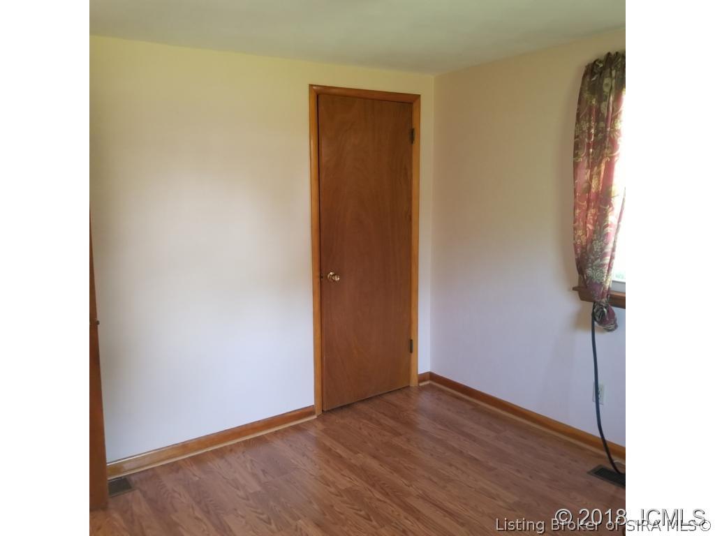 225 October Street Hanover, IN 47243 - Photo 4 of 14