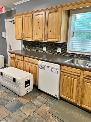 $255,000 | 2006 South Elm Street, Pittsburg, KS 66762