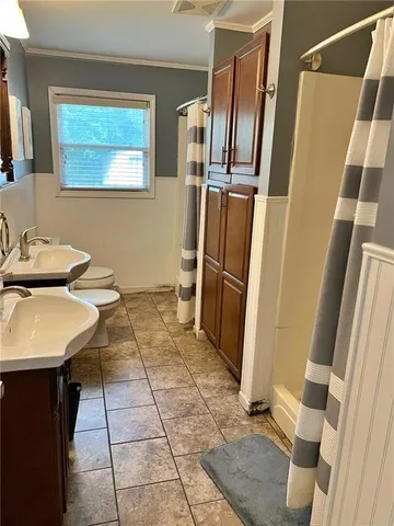 $255,000 | 2006 South Elm Street, Pittsburg, KS 66762