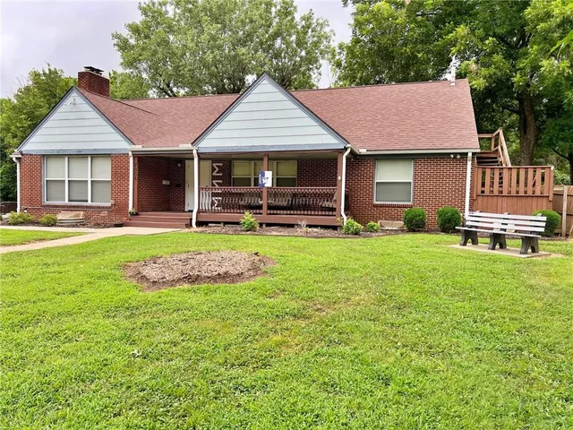$255,000 | 2006 South Elm Street, Pittsburg, KS 66762
