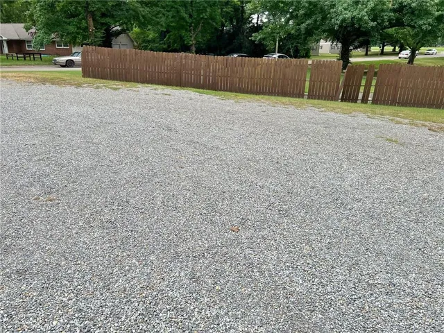 $255,000 | 2006 South Elm Street, Pittsburg, KS 66762