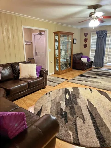 $255,000 | 2006 South Elm Street, Pittsburg, KS 66762