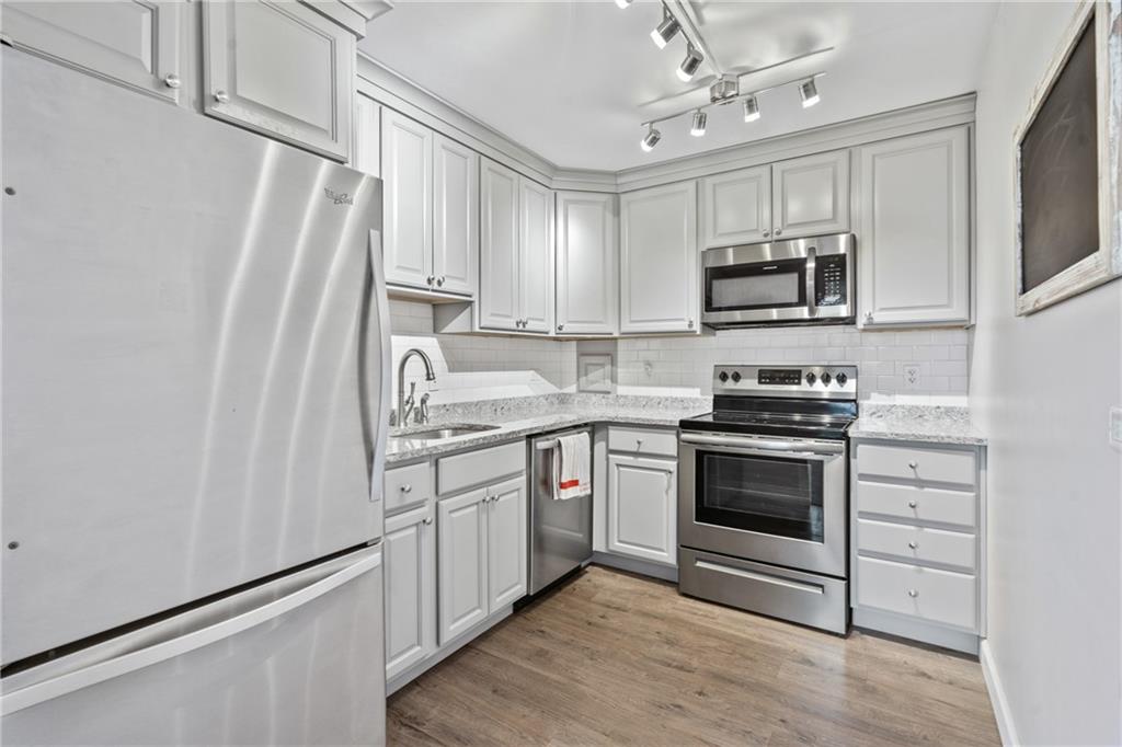 552 North Neville Street, Unit 91 Pittsburgh, PA 15213 - Photo 13 of 33