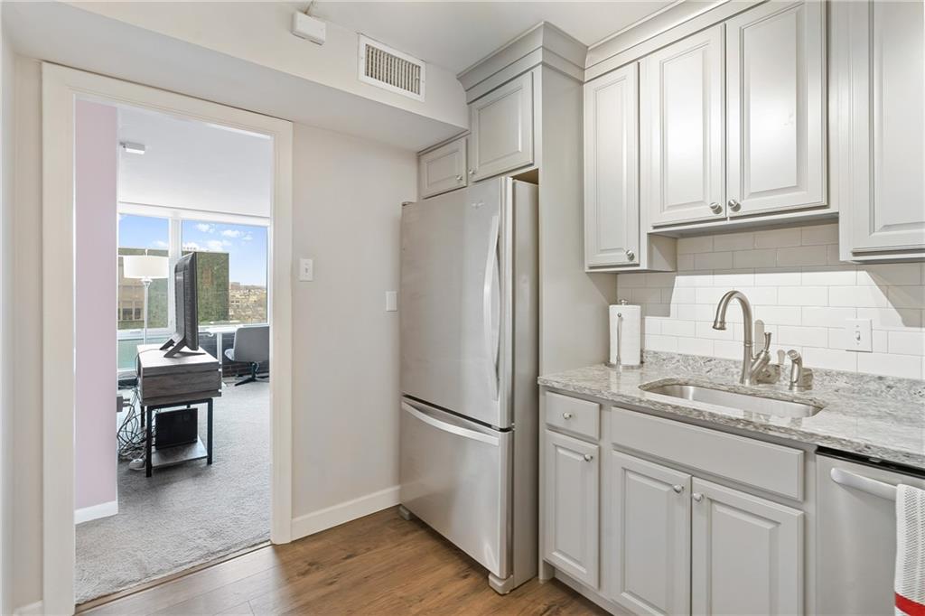 552 North Neville Street, Unit 91 Pittsburgh, PA 15213 - Photo 15 of 33
