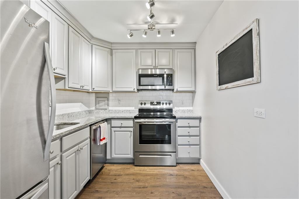 552 North Neville Street, Unit 91 Pittsburgh, PA 15213 - Photo 17 of 33