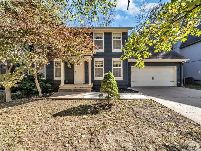 $450,000 | 2128 South Lennox Drive, Olathe, KS 66062