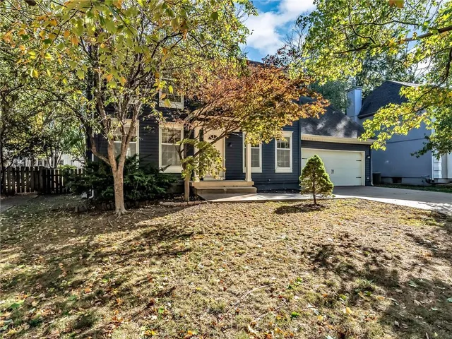 $450,000 | 2128 South Lennox Drive, Olathe, KS 66062