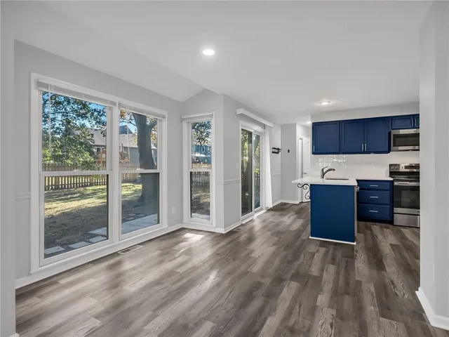 $450,000 | 2128 South Lennox Drive, Olathe, KS 66062