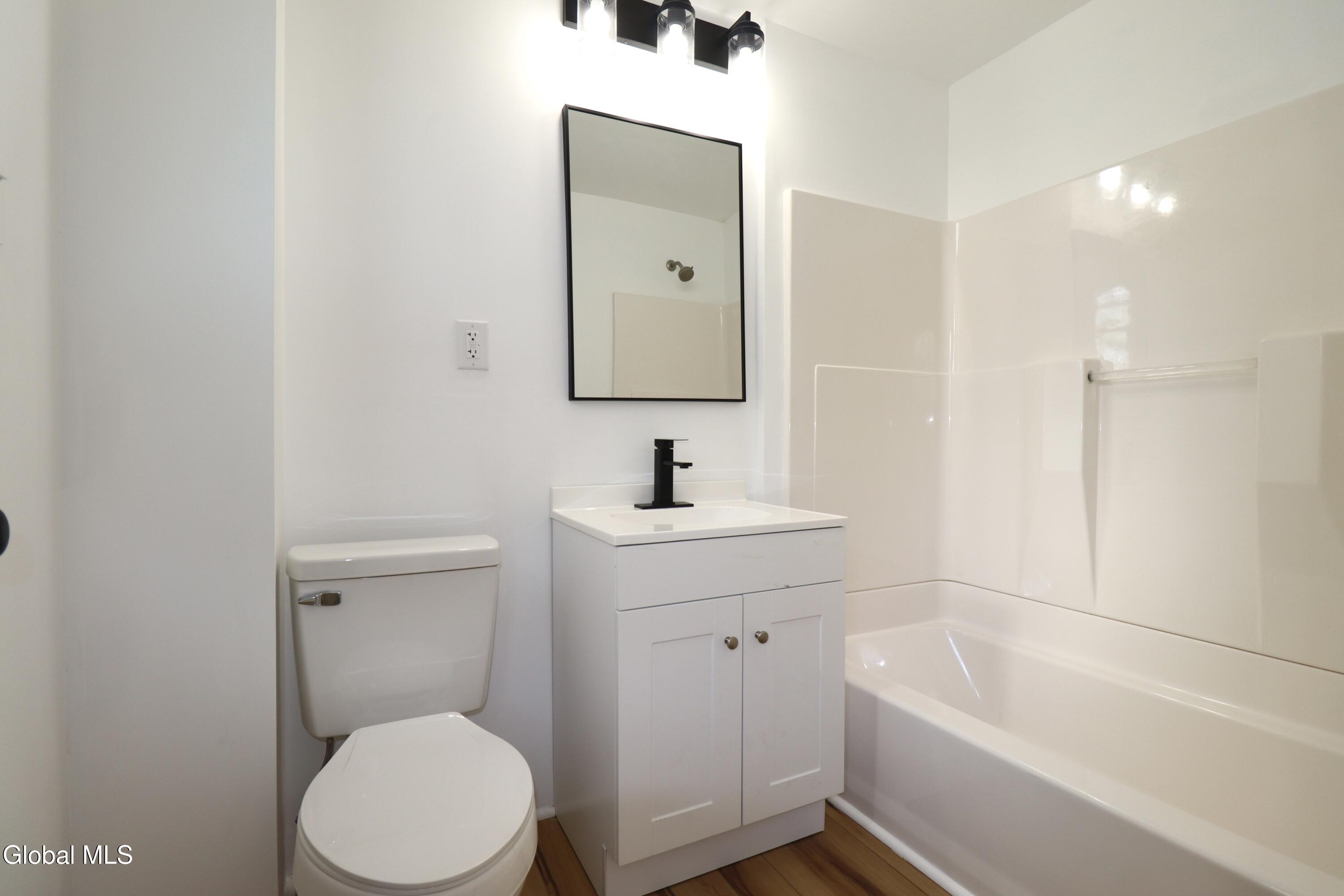 107 Putnam Road Rotterdam, NY 12306 - Photo 13 of 44 8D67A314-E0AC-4576-AC9A-A0D6BE056713_1_2