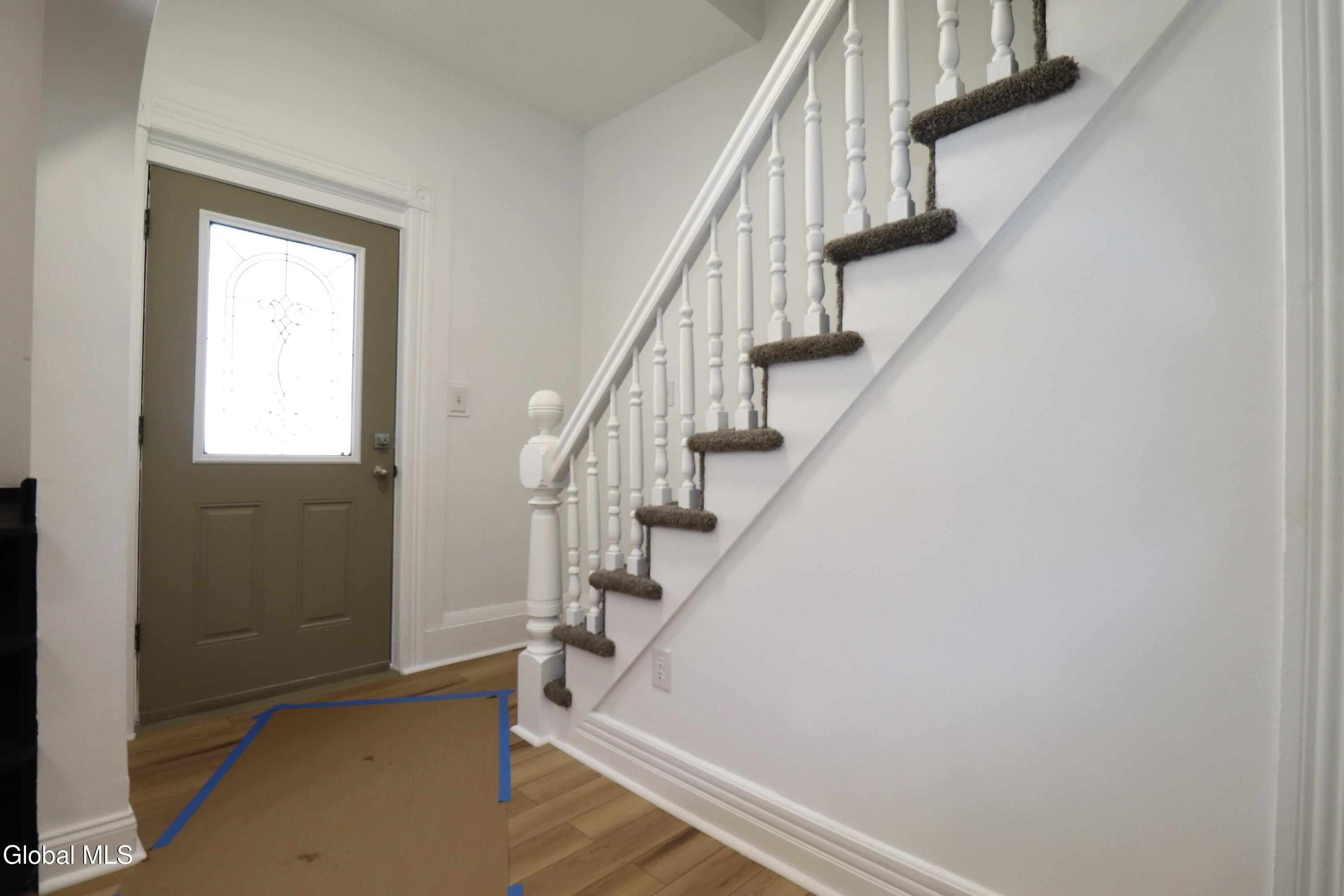 107 Putnam Road Rotterdam, NY 12306 - Photo 2 of 44 AEF62E71-D9A6-4CC1-A99C-01A85C7BE581_1_2