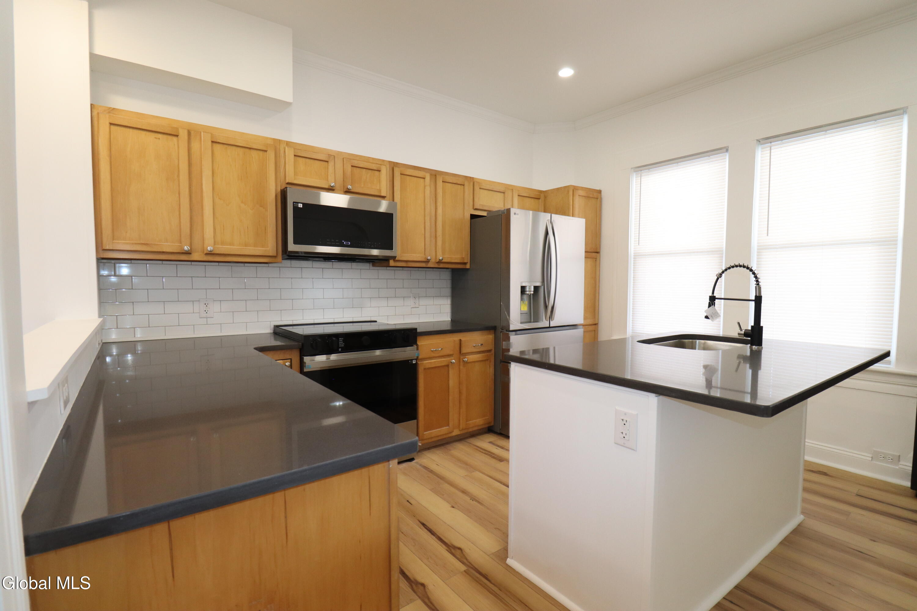 107 Putnam Road Rotterdam, NY 12306 - Photo 4 of 44 22A8570A-57DC-45CD-90DD-7AB6B3F06153