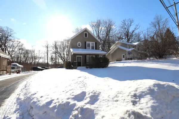 $285,000 | 107 Putnam Road, Rotterdam, NY 12306