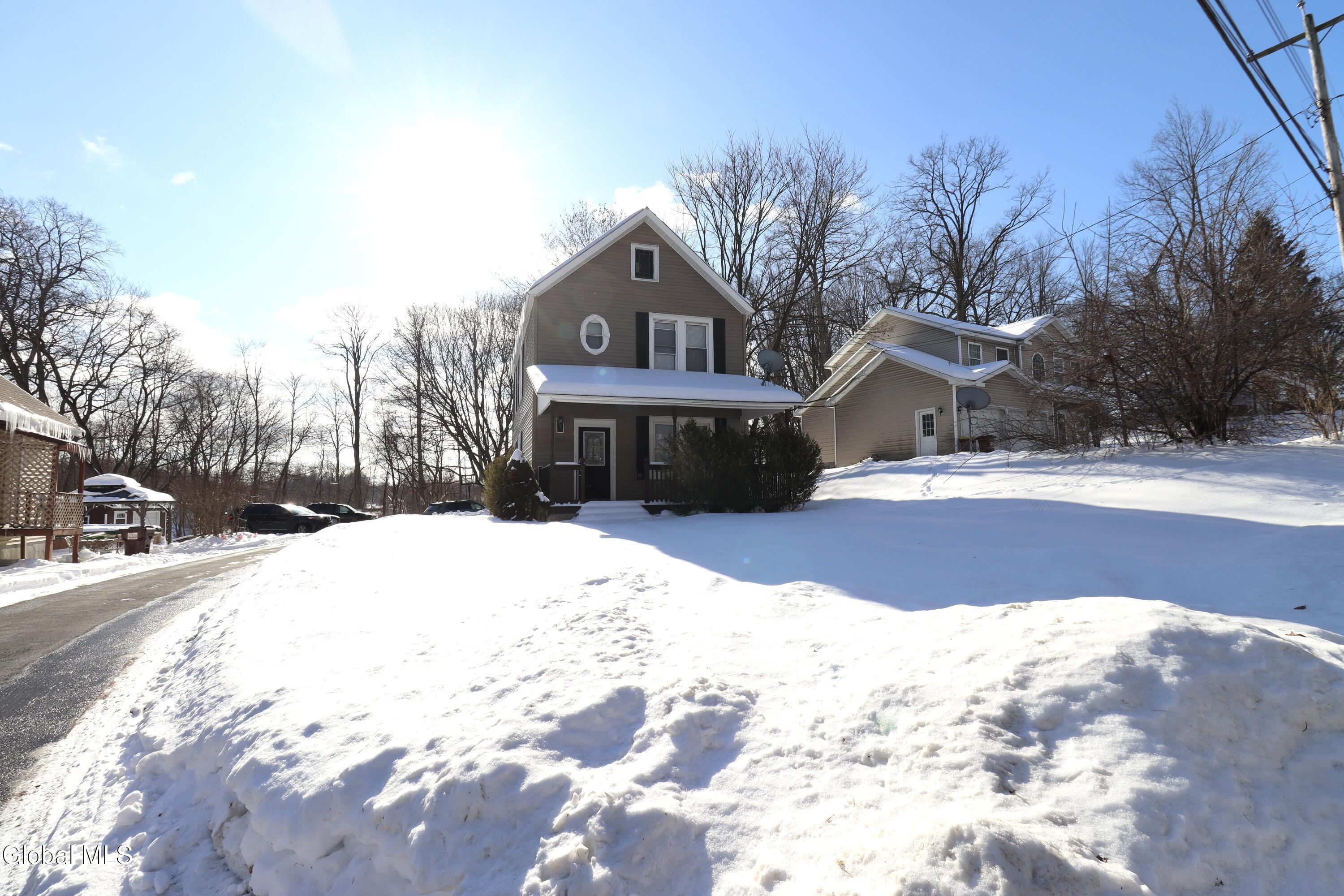 107 Putnam Road Rotterdam, NY 12306 - Photo 43 of 44 BBC2633E-7715-4C52-AC38-7BBA3EE4876A_1_2