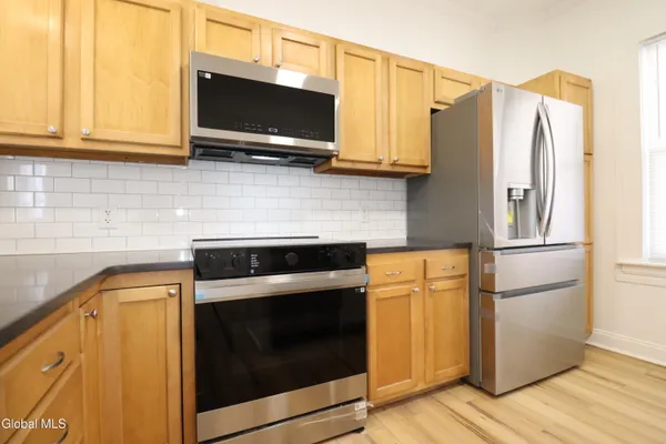 $285,000 | 107 Putnam Road, Rotterdam, NY 12306