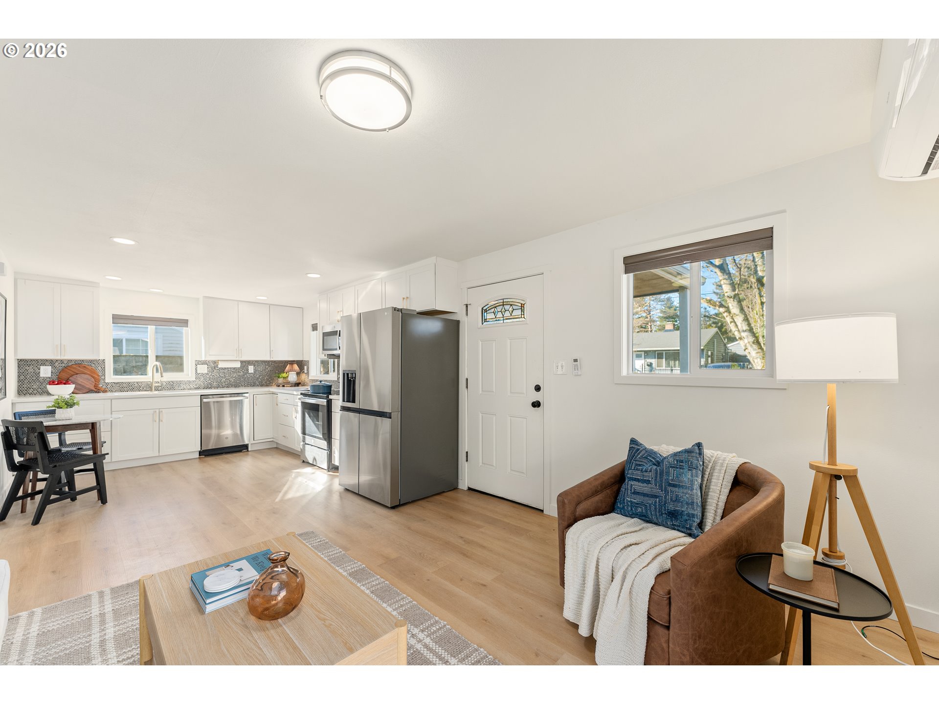 8114 Southeast 63rd Avenue Portland, OR 97206 - Photo 20 of 35 Living Room