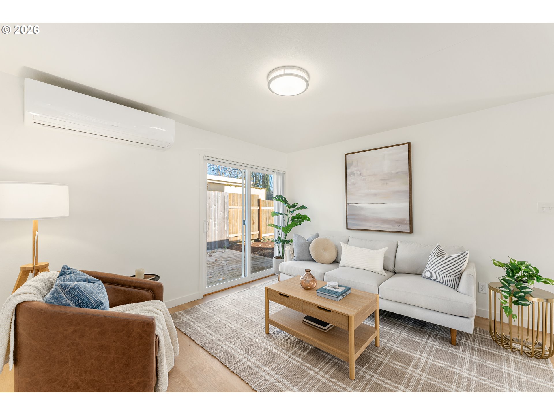 8114 Southeast 63rd Avenue Portland, OR 97206 - Photo 3 of 35 Living Room