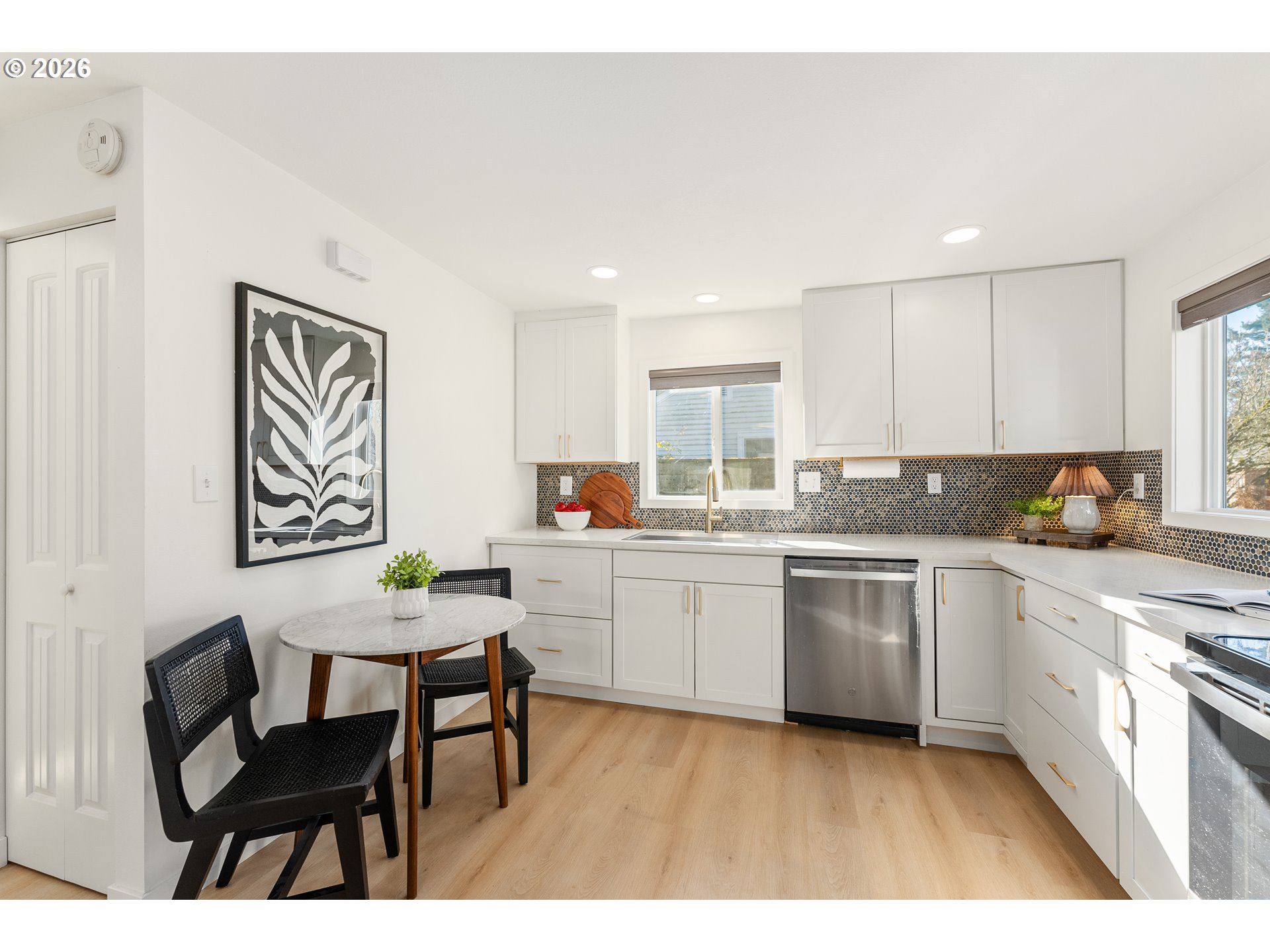 8114 Southeast 63rd Avenue Portland, OR 97206 - Photo 4 of 35 Dining Area