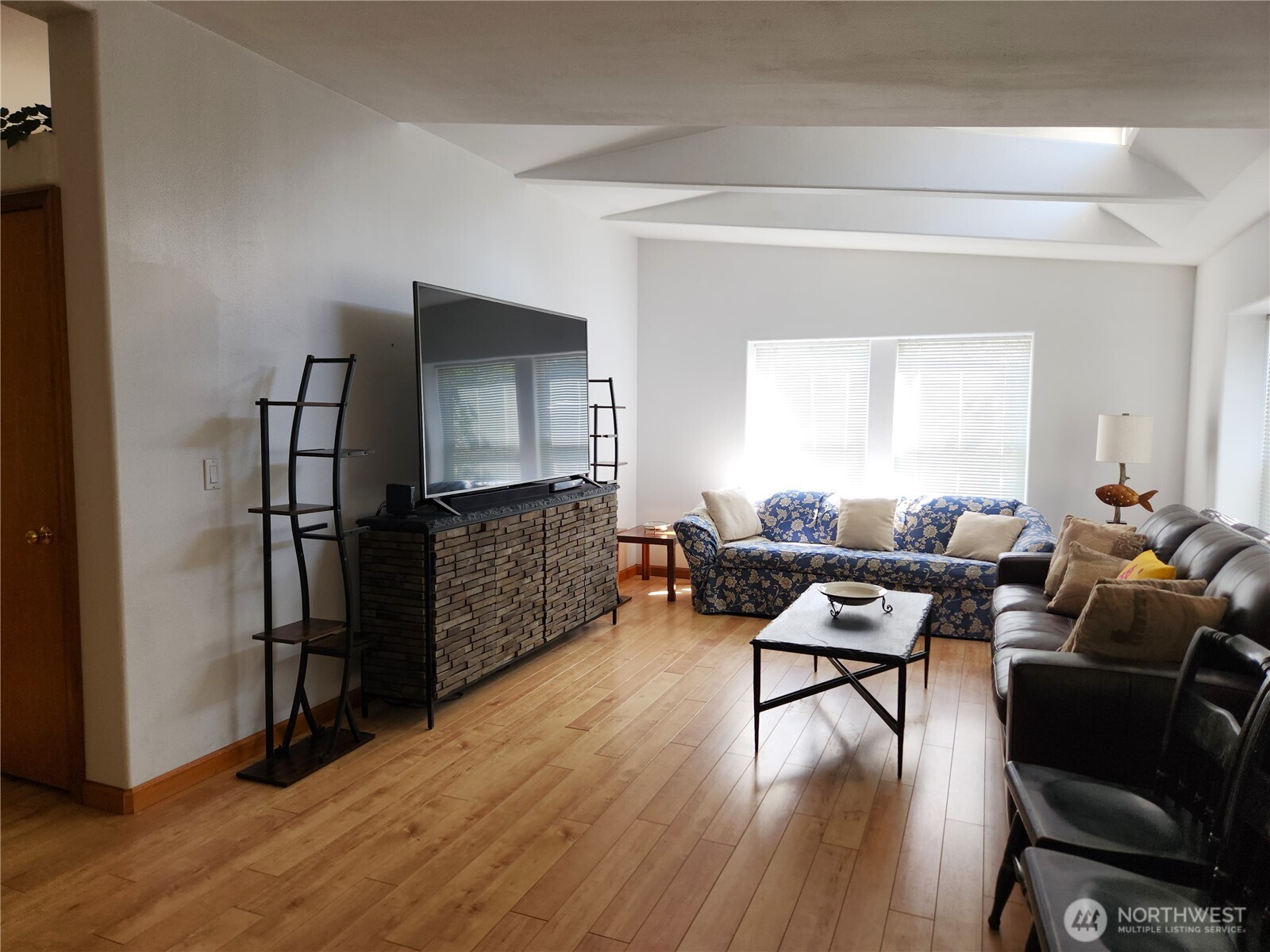 83 Burbank Place Republic, WA 99166 - Photo 15 of 35