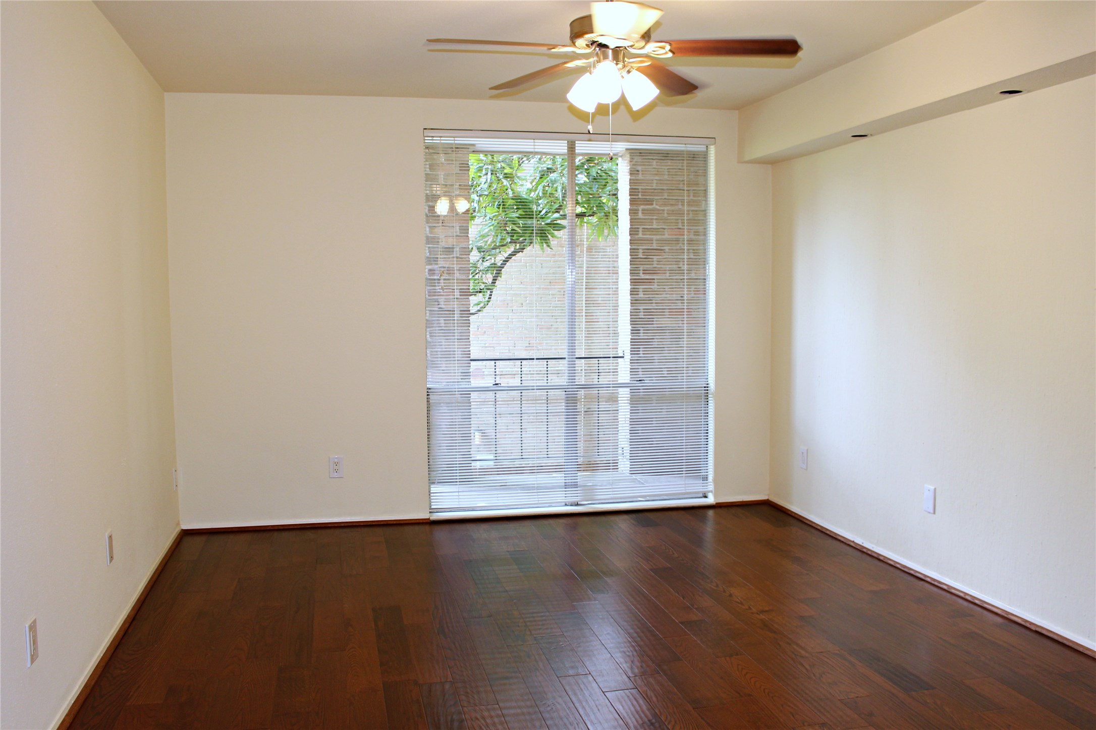 4635 Wild Indigo Street, Unit 515 Houston, TX 77027 - Photo 12 of 14 your master suite is full of natural lighting with pool views.