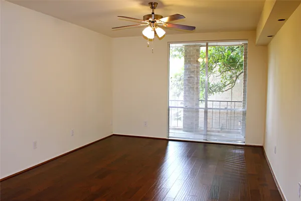 $1,700 | 4635 Wild Indigo Street, Unit 515, Houston, TX 77027