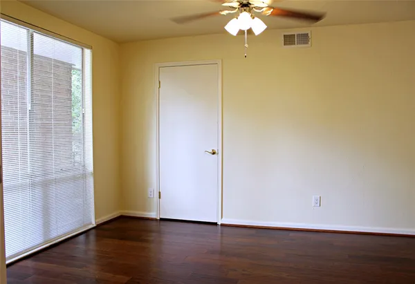 $1,700 | 4635 Wild Indigo Street, Unit 515, Houston, TX 77027