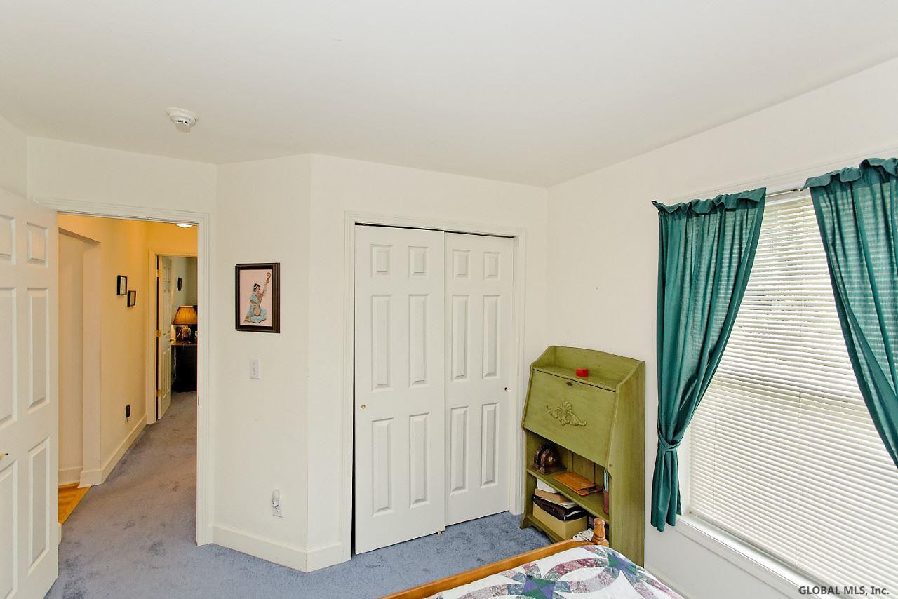 18 Evans Road Malta, NY 12019 - Photo 17 of 25 Photo 17