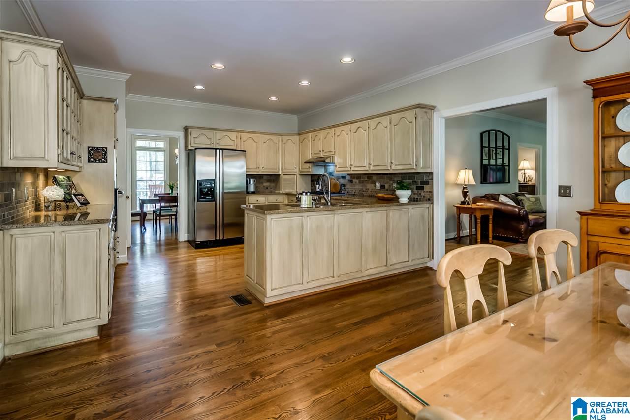 2572 Dolly Ridge Road Birmingham, AL 35243 - Photo 15 of 49