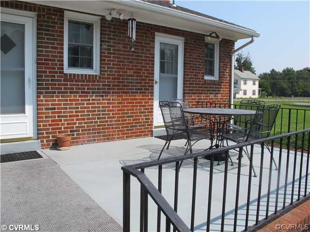 11415 Ashcake Road Ashland, VA 23005 - Photo 9 of 17 Patio/Deck