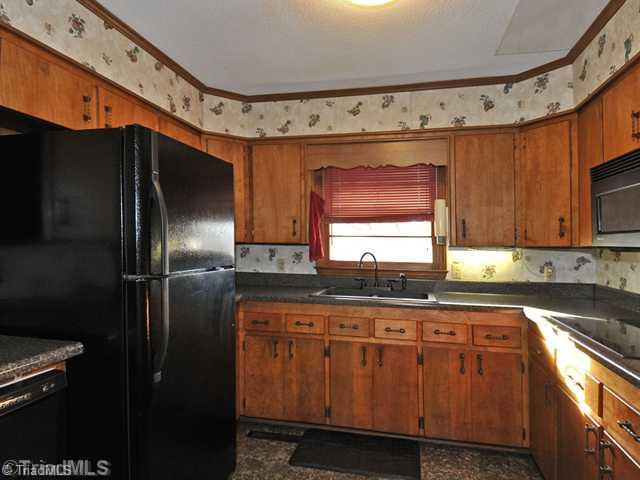 6920 Red Bank Road Germanton, NC 27019 - Photo 4 of 16 Kitchen.
