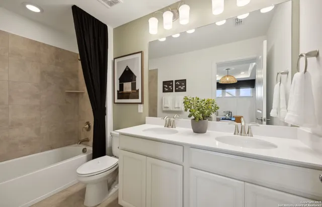 $370,390 | 1503 Birdsong Avenue, Marion, TX 78124