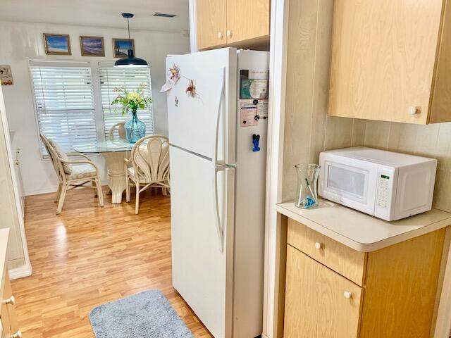 505 North Ruby Avenue Key Largo, FL 33037 - Photo 5 of 52 DINING VIEW FROM KITCHEN