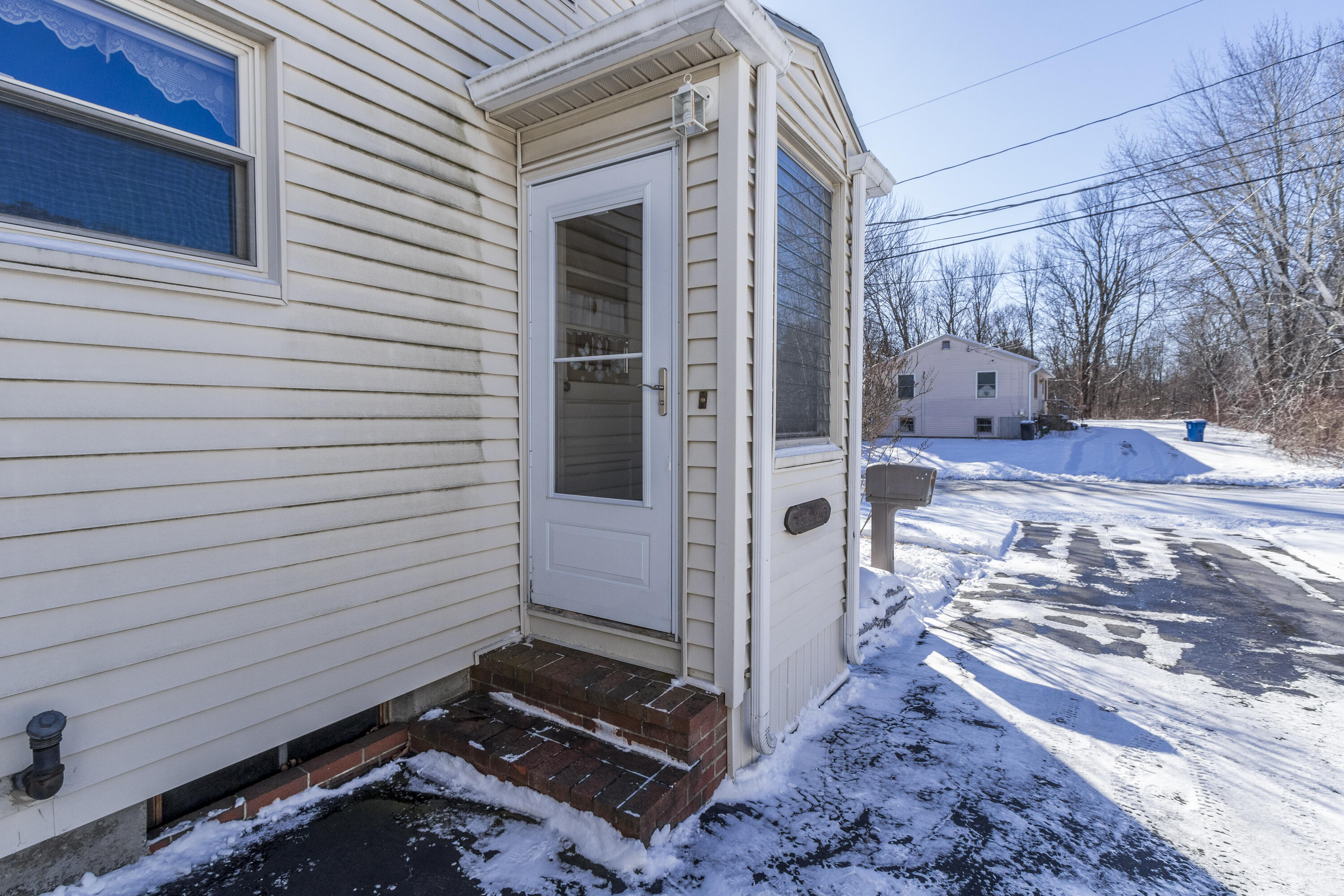109 Murray Street Portland, ME 04103 - Photo 8 of 37 20240117TR-71013