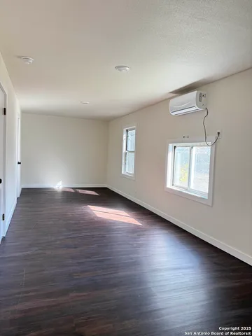 $1,425 | 426 Edna, San Antonio, TX 78220