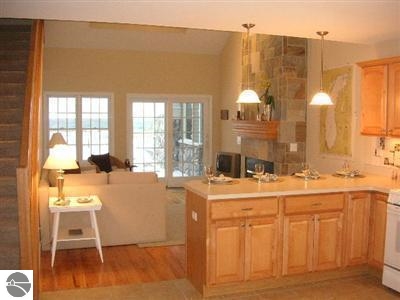 6704 Lakeshore Road Manistee, MI 49660 - Photo 10 of 22 1795334-9.JPG