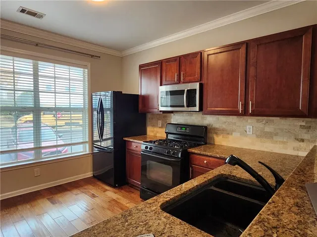 $1,995 | 1030 Prestwyck Court, Alpharetta, GA 30004