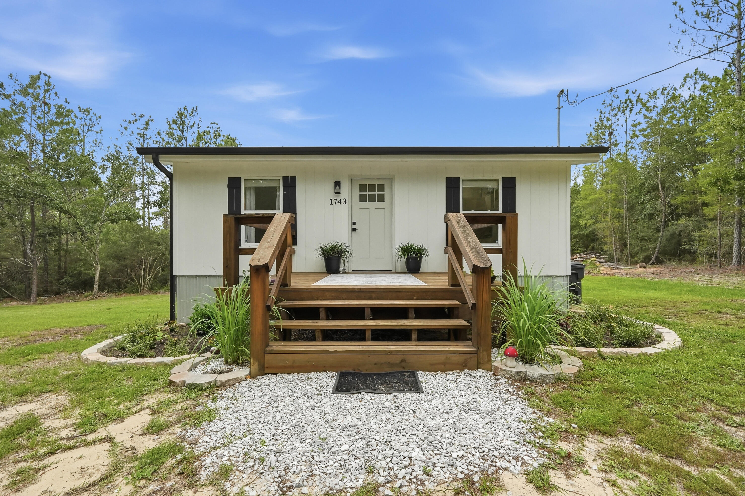 1743 Hinote Road DeFuniak Springs, FL 32433 - Photo 2 of 46 IMG_1041