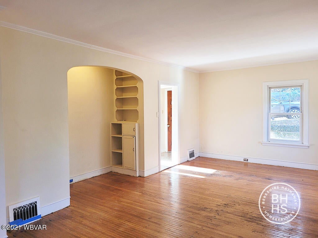 1506 Overbrook Road Williamsport, PA 17701 - Photo 7 of 23 Gallery Image 7