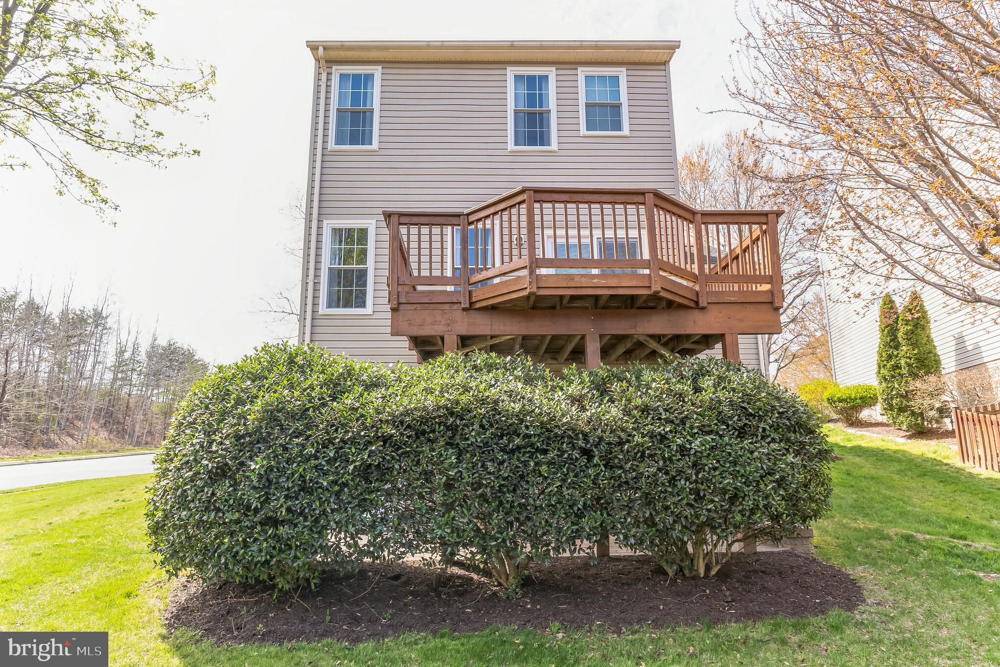 5500 Hobsons Choice Loop Manassas, VA 20112 - Photo 2 of 9 This home has new windows & doors (2022).