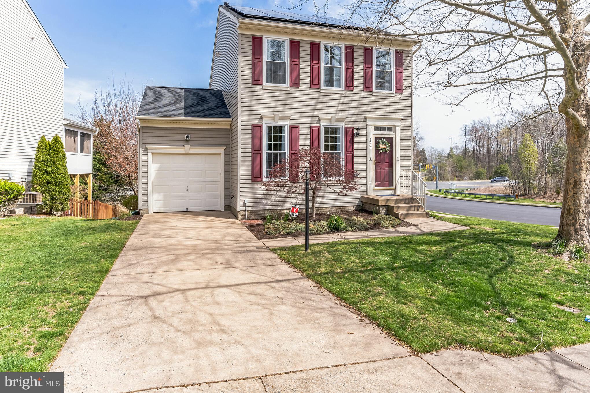 5500 Hobsons Choice Loop Manassas, VA 20112 - Photo 9 of 9 Just minutes to I95, Rt1, and commuter lots.