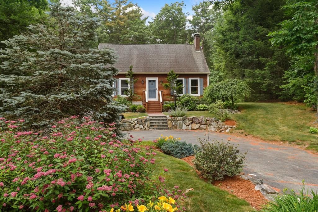 35 Tenney Street Georgetown, MA 01833 - Photo 4 of 34 Gallery Image 4