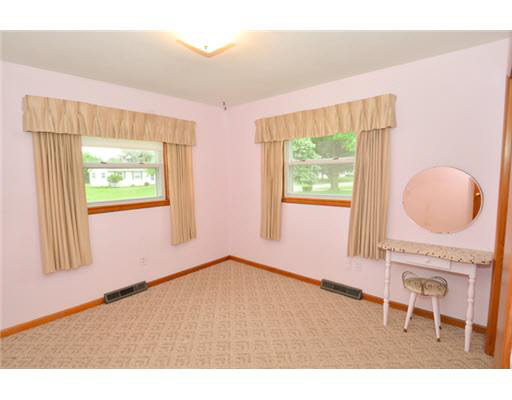 52265 Filbert Road Granger, IN 46530 - Photo 7 of 12 Gallery Image 7