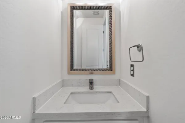 $899,900 | 4024 East Oak Street, Phoenix, AZ 85008