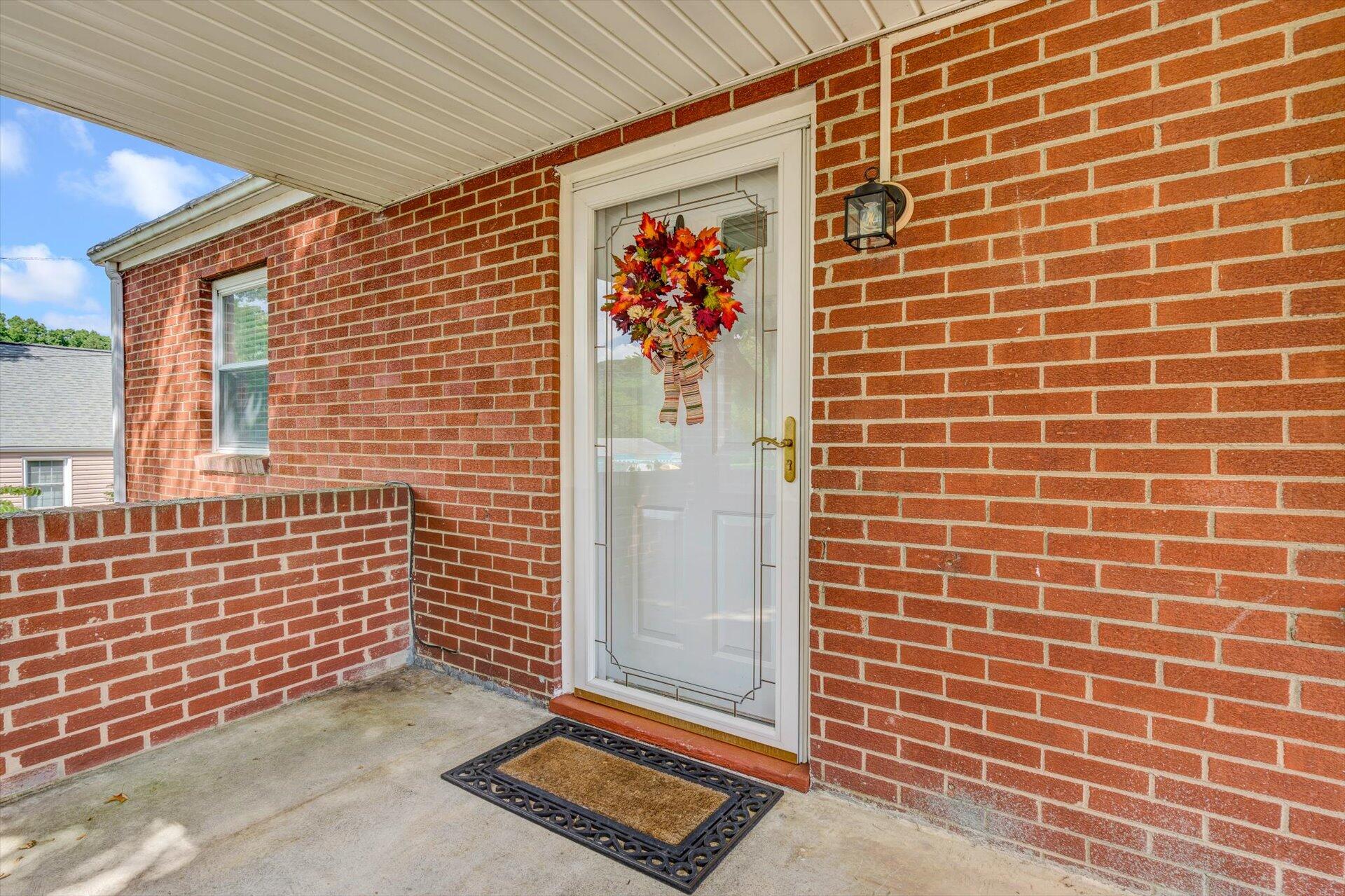 4546 Cowman Road Roanoke, VA 24014 - Photo 7 of 29 a view of door