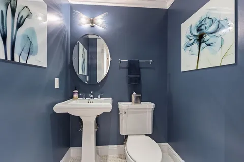 $3,350,000 | 157 Newbury Street, Unit 3, Boston, MA 02116